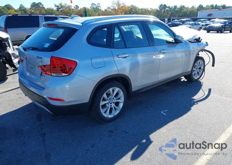 2013 BMW X1 xDrive28I из США, поврежденный, VIN WBAVL1C55DVR83127